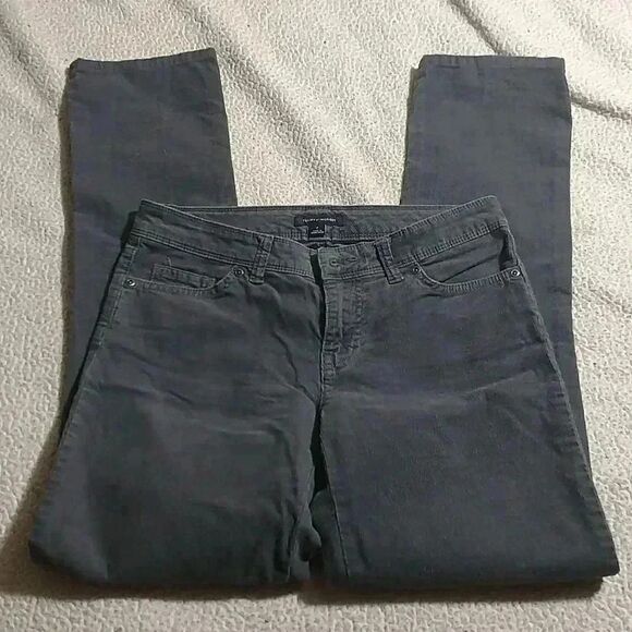 Tommy Hilfiger size 2 corduroy pants skinny - Picture 2 of 6
